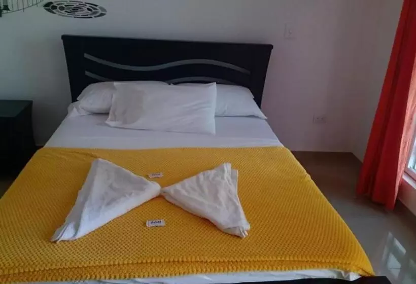 ホテル Campestre La Toscana