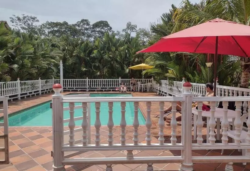 ホテル Campestre La Toscana