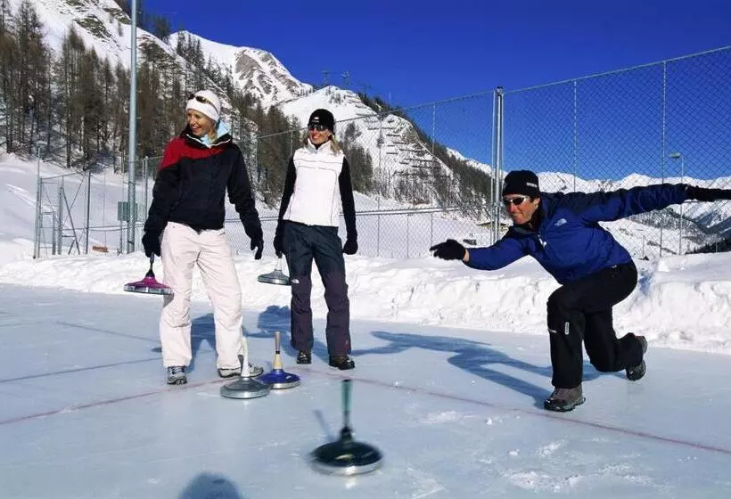 Hotelli Garni Chasa Nova