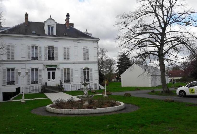 호텔 Logis Hostellerie Le Chatel Nangis