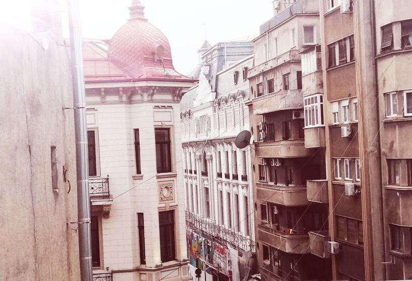 New Era Hotel Old Town Bucharest Parking With Fee Nearby