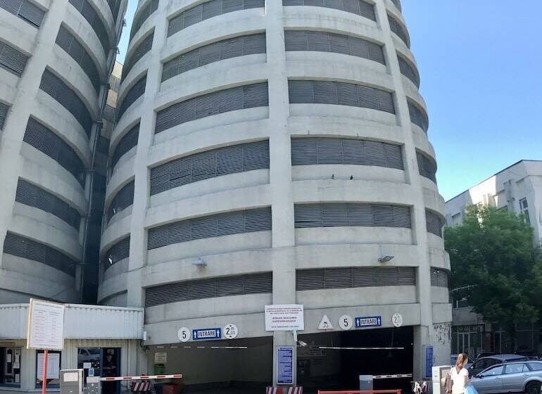 New Era Hotel Old Town Bucharest Parking With Fee Nearby