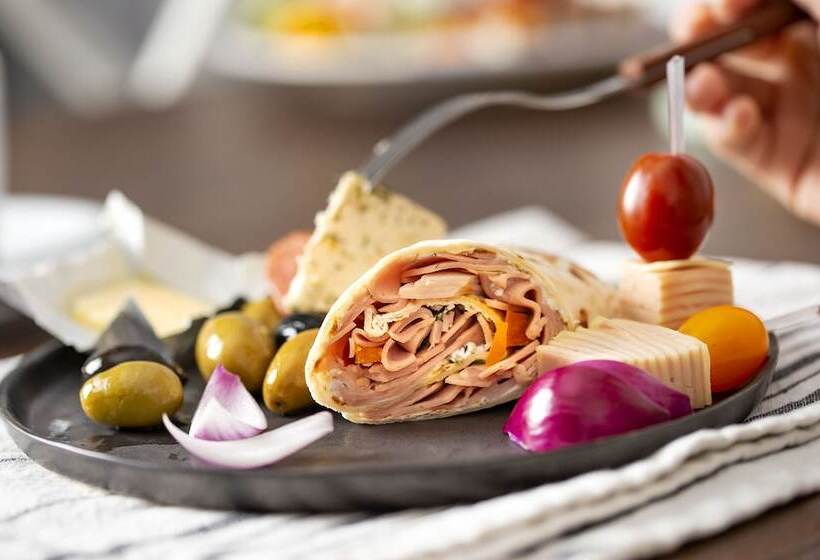 New Era Hotel Old Town Bucharest Parking With Fee Nearby