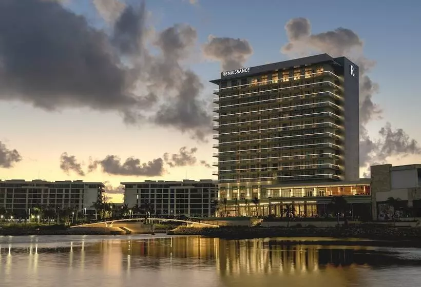 ホテル Renaissance Cancun Resort & Marina