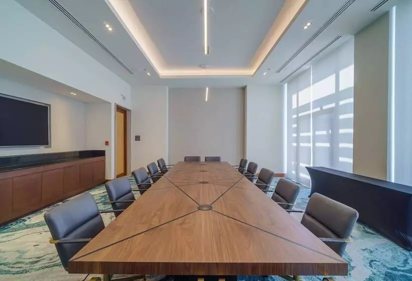 ホテル Renaissance Cancun Resort & Marina