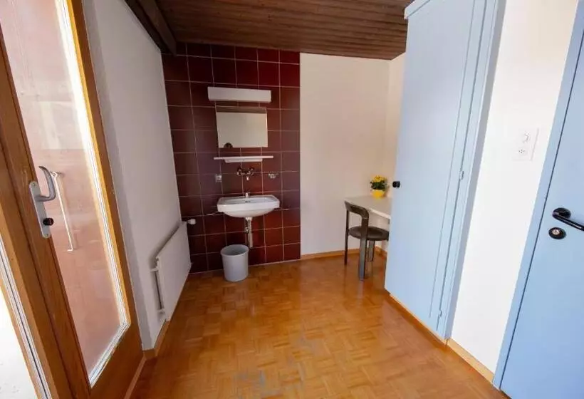 Hotelli Sportchalet Mürren