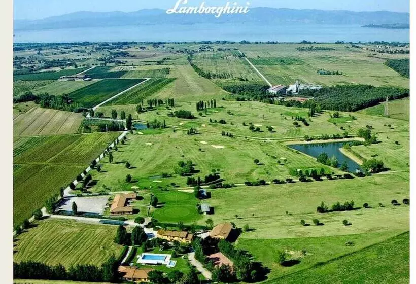 Hotelli Tenuta Lamborghini Golf & Resort