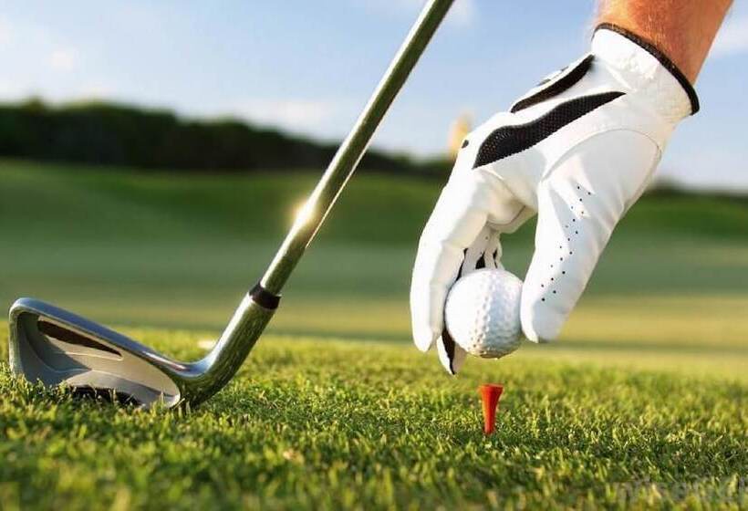 Отель Tenuta Lamborghini Golf & Resort