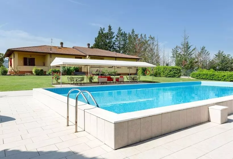 Hotelli Tenuta Lamborghini Golf & Resort