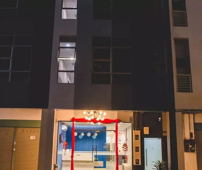 ホテル Jenjarom Boutique