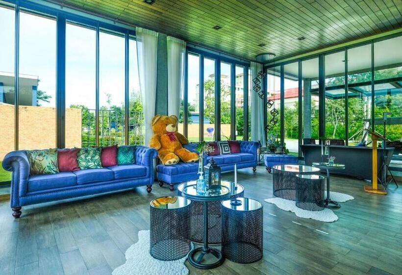 בית מלון כפרי Coral Tree Villa Hua Hin