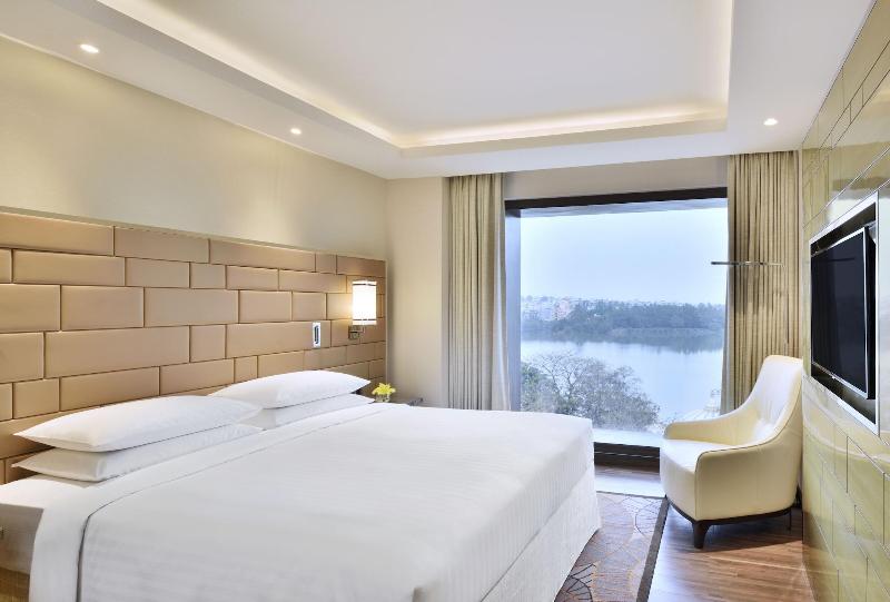 هتل Courtyard By Marriott Bengaluru Hebbal