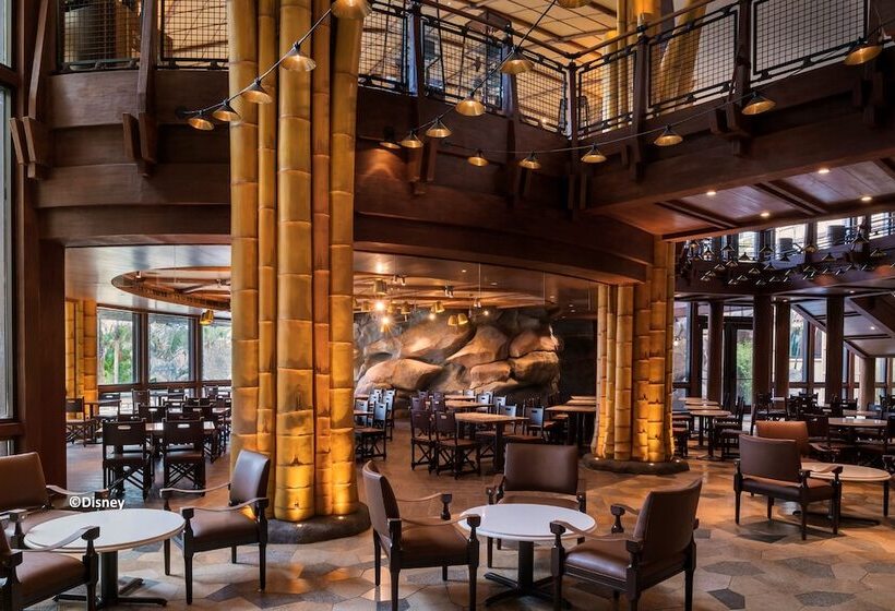 בית מלון כפרי Disney Explorers Lodge