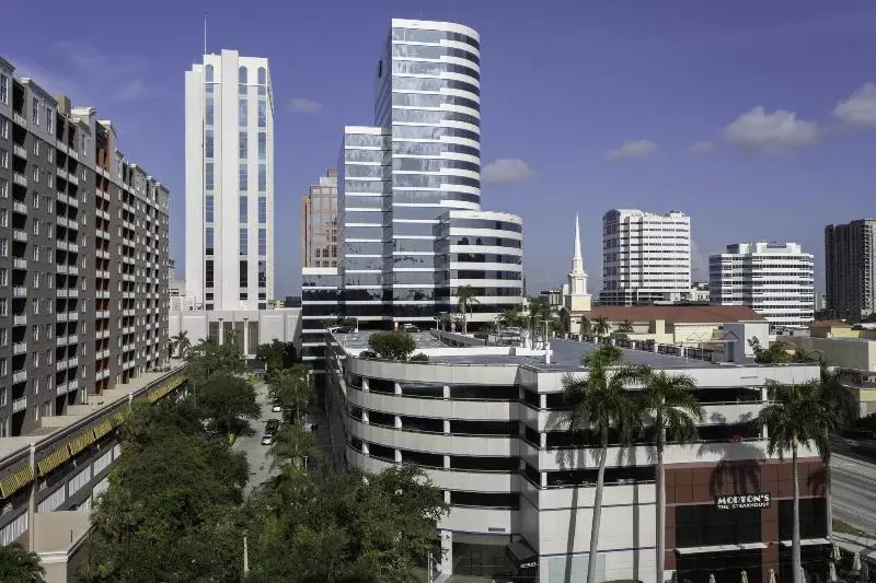 هتل Fairfield Inn & Suites By Marriott Fort Lauderdale Downtown/las Olas
