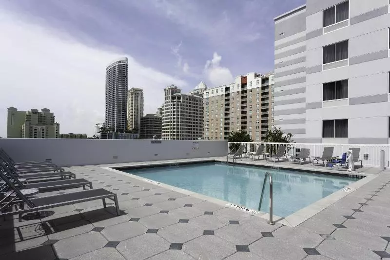 هتل Fairfield Inn & Suites By Marriott Fort Lauderdale Downtown/las Olas
