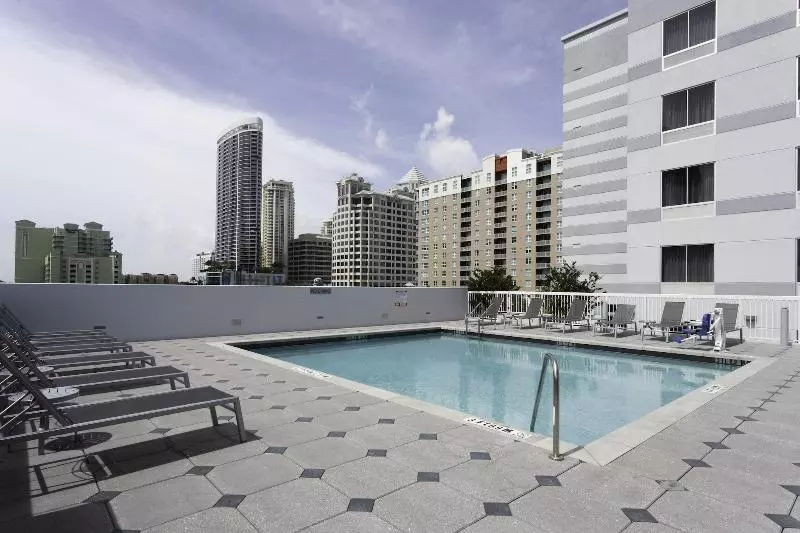 هتل Fairfield Inn & Suites By Marriott Fort Lauderdale Downtown/las Olas