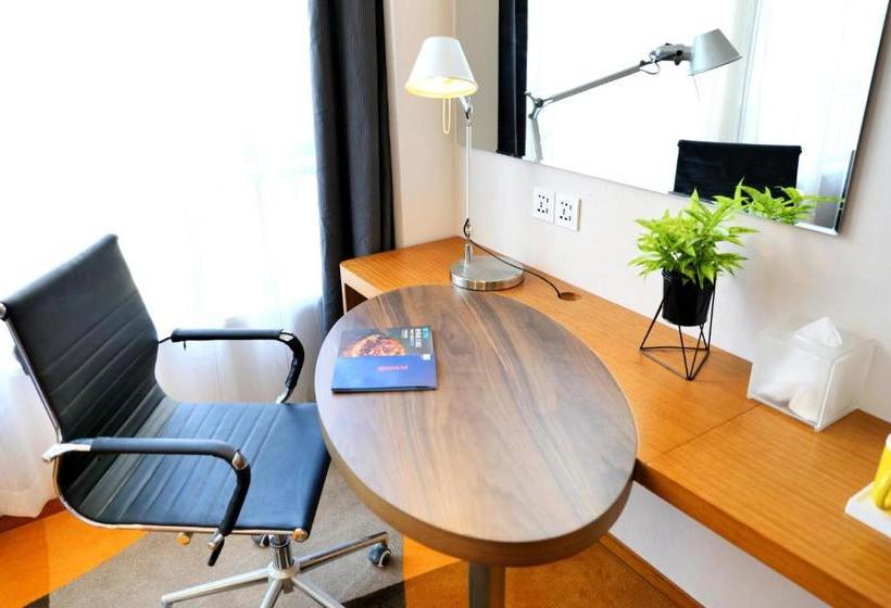 בית מלון כפרי Holiday Inn Express Luoyang Xiyuan