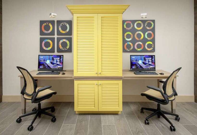 Hotel Home2 Suites By Hilton Edison