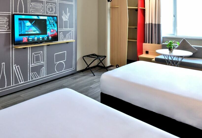 Hotel Ibis Yichang Bayi Rd