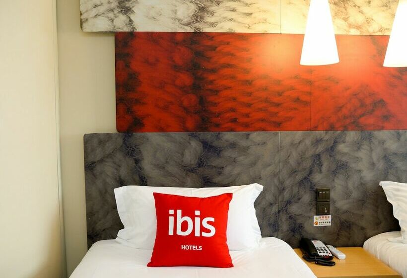 Hotel Ibis Yichang Bayi Rd