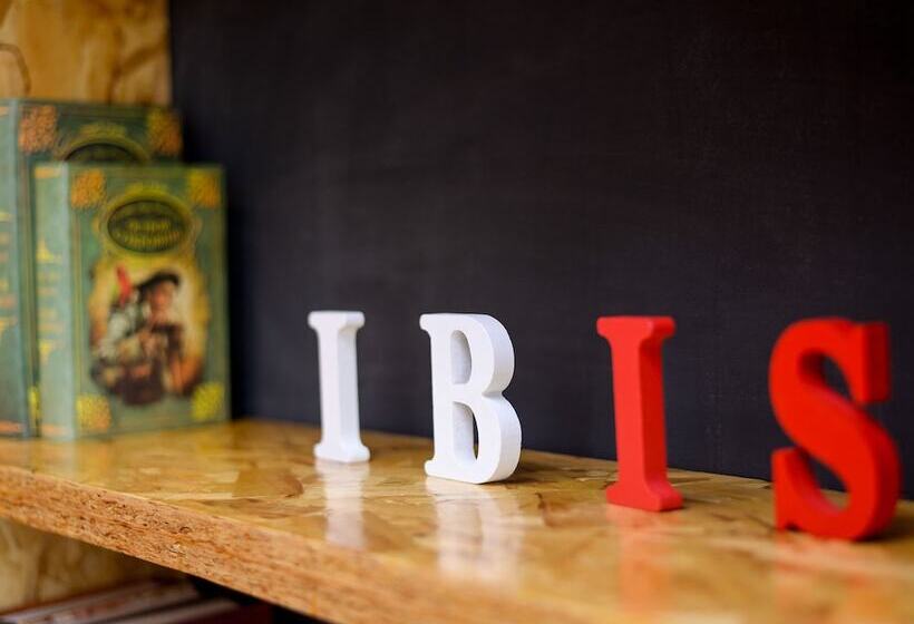 Hotel Ibis Yichang Bayi Rd