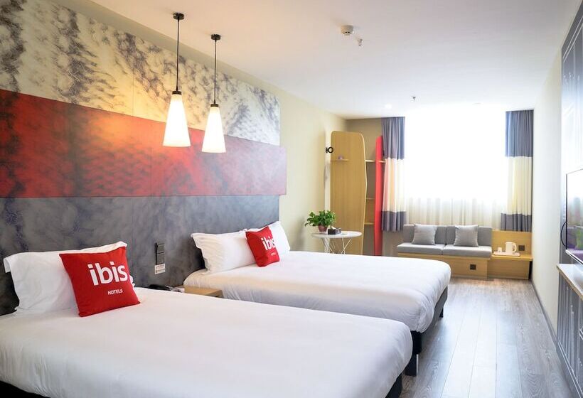 Hotel Ibis Yichang Bayi Rd