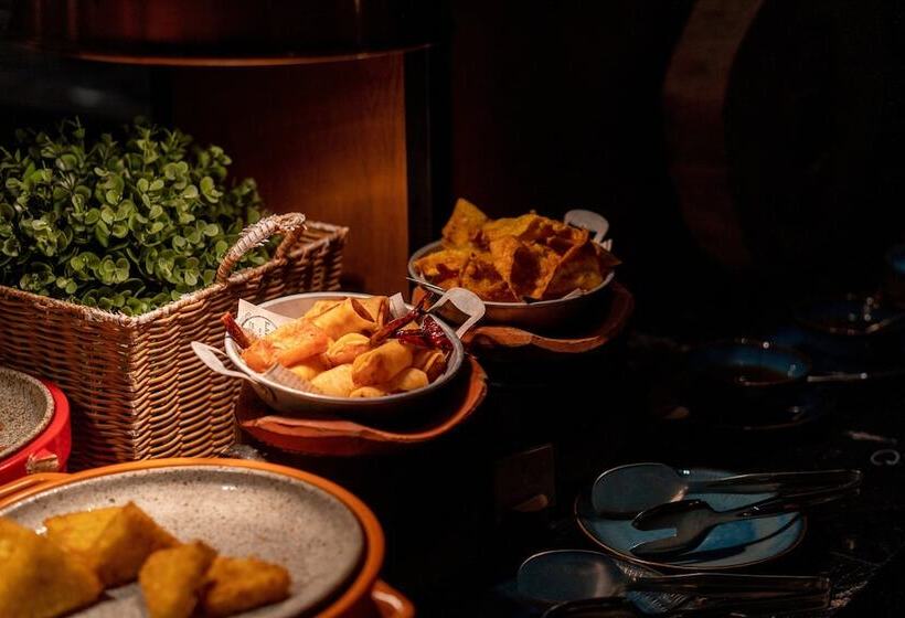 هتل Indigo Phuket Patong, An Ihg