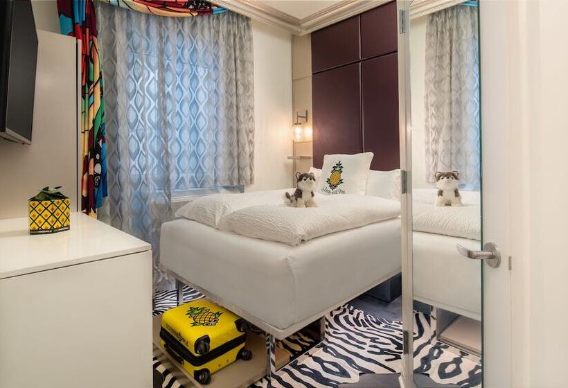 Staypineapple, An Artful Hotel, Midtown New York