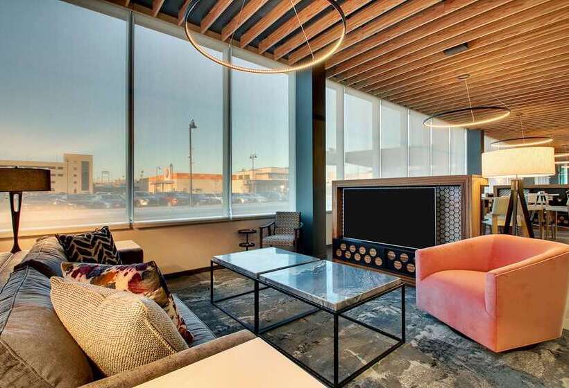 هتل The Rose Chicago, Tapestry Collection By Hilton