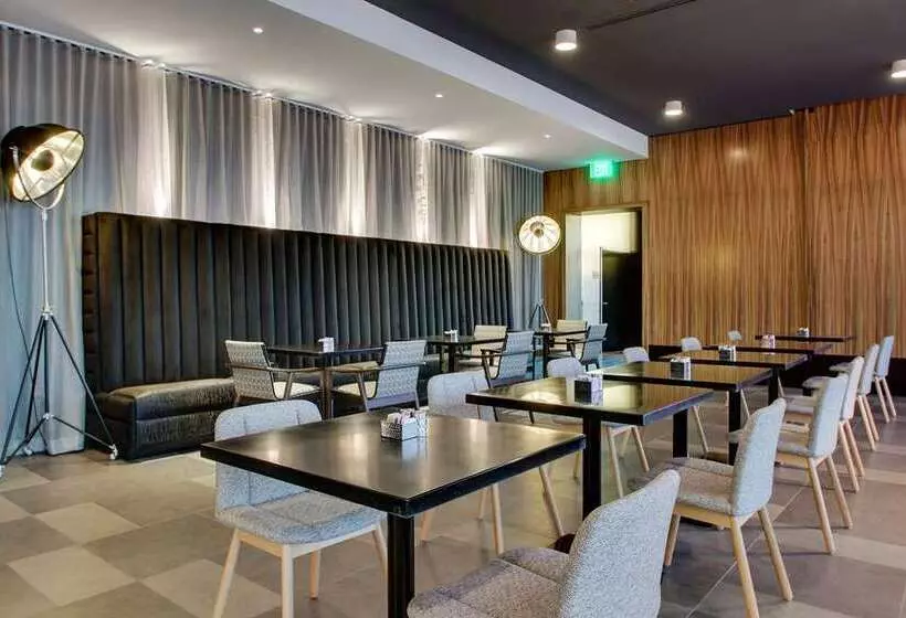 ホテル The Rose Chicago, Tapestry Collection By Hilton