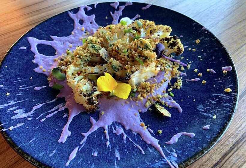 هتل The Rose Chicago, Tapestry Collection By Hilton