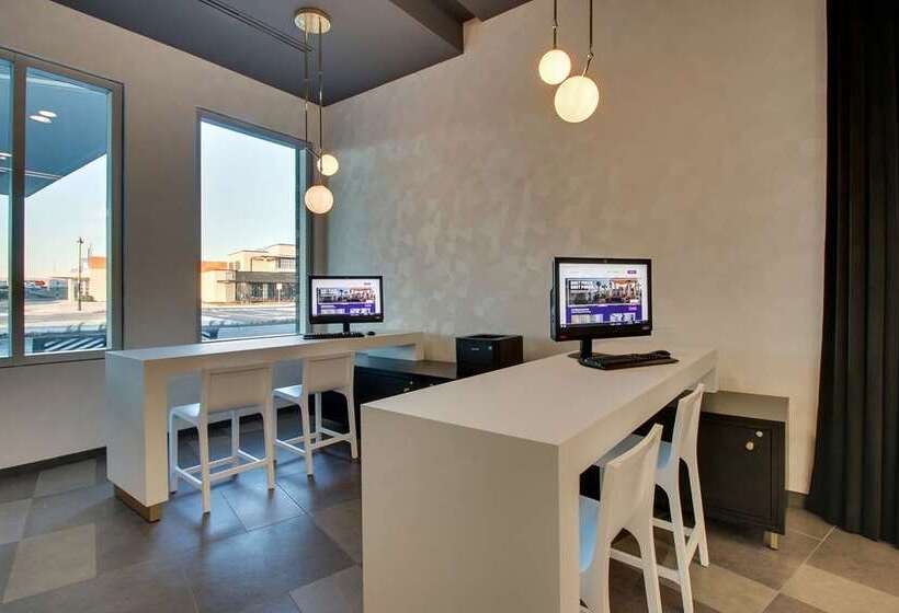 هتل The Rose Chicago, Tapestry Collection By Hilton