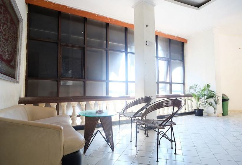 فندق Zen Rooms Basic Kalimas Sunan Ampel
