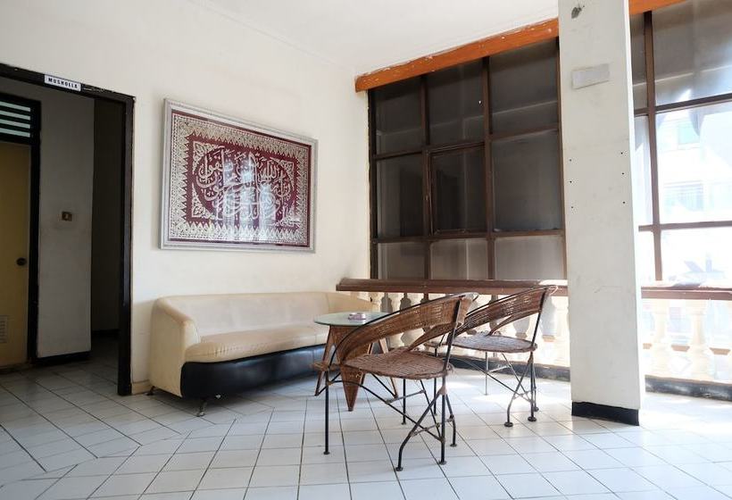 فندق Zen Rooms Basic Kalimas Sunan Ampel