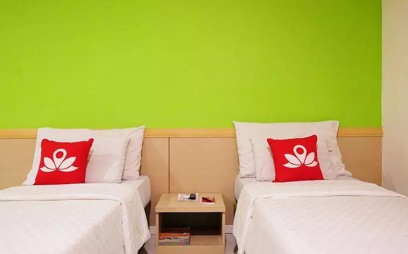 Hotelli Zen Rooms Basic Kalimas Sunan Ampel