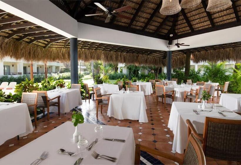 استراحتگاه Impressive Punta Cana