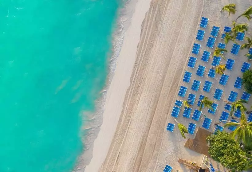 Lomakeskus Impressive Punta Cana