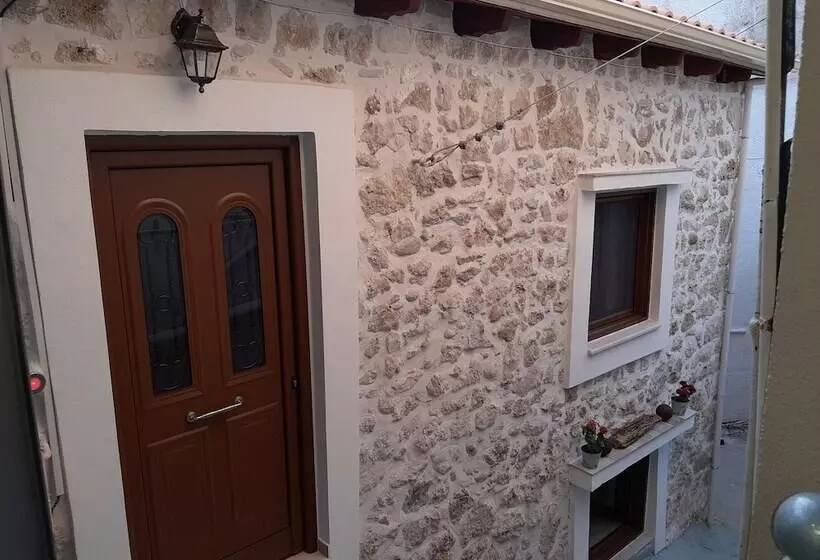 Paraskevi's Luxury Studios