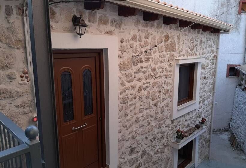 Paraskevi's Luxury Studios