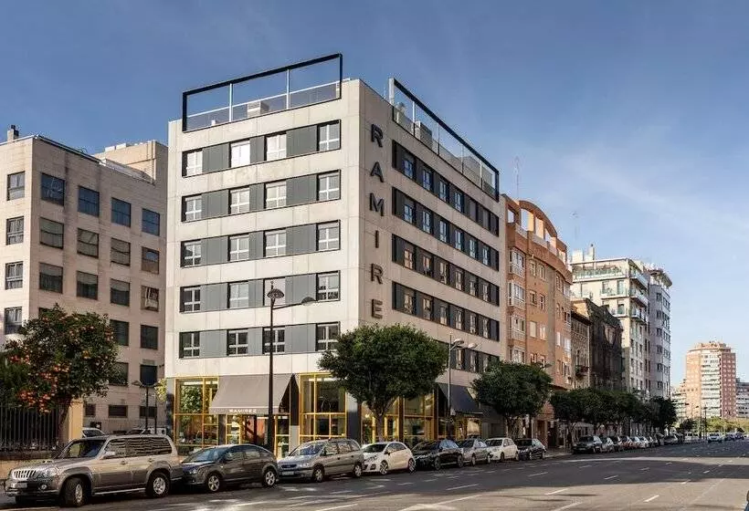 Ramirez Flats Valencia