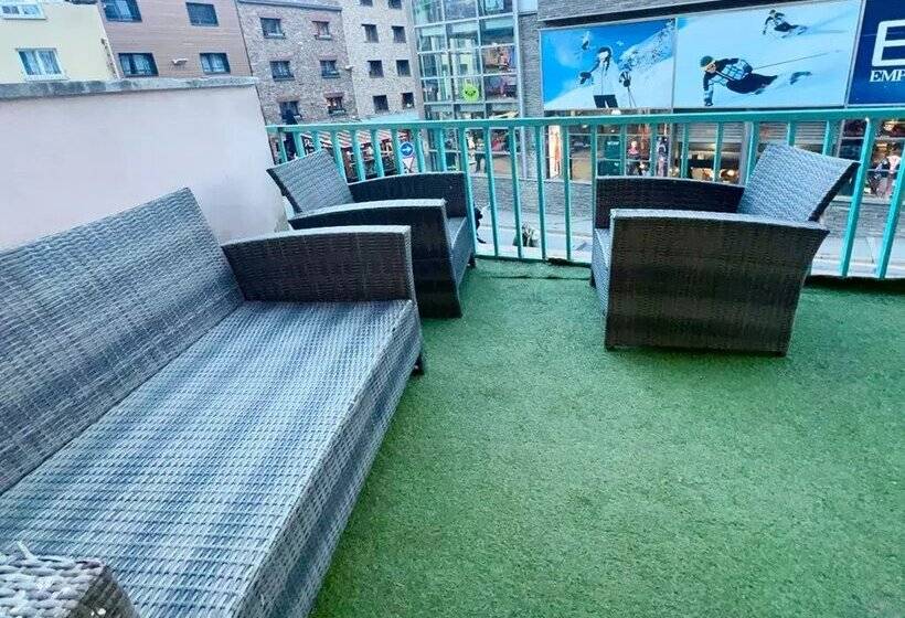 Apartamentos La Cabaneta Mikka Sky 3000