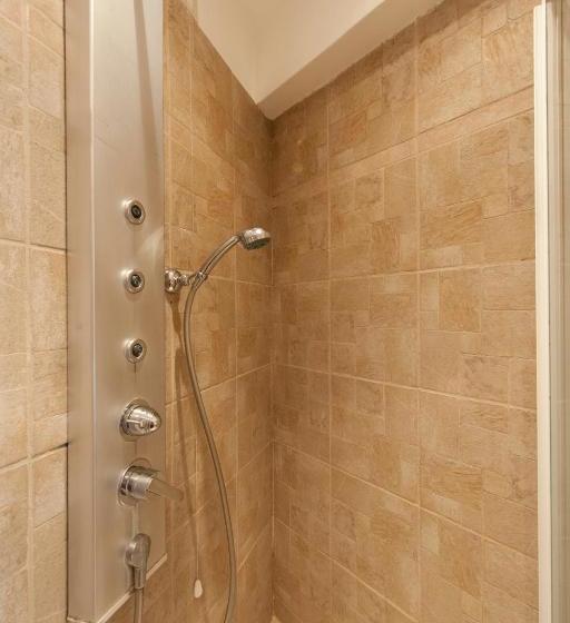 تختخواب و صبحانه Ubaldi Best House