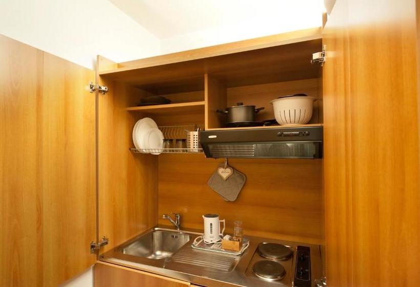 تختخواب و صبحانه Ubaldi Best House