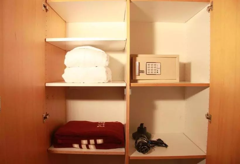 مسافرخانه Petit Steffani Bed & Breakfast