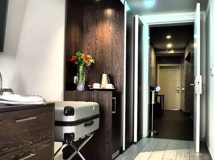 هتل Adelphi Boutique