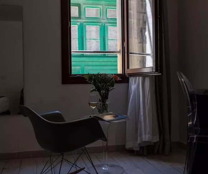 هتل Adelphi Boutique