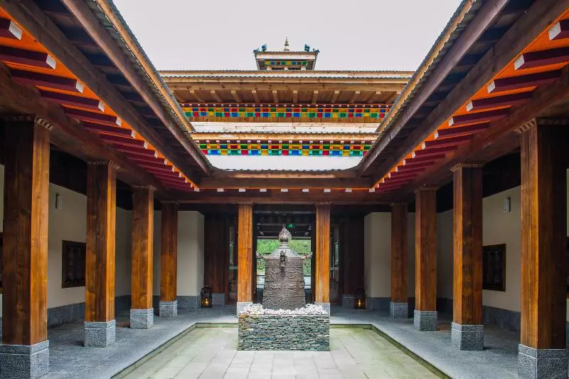 ホテル Artel Poly Linzhi