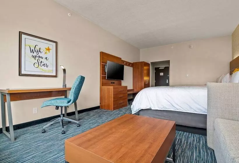 Hotelli Holiday Inn Express & Suites Orlando  Lake Buena Vista, An Ihg