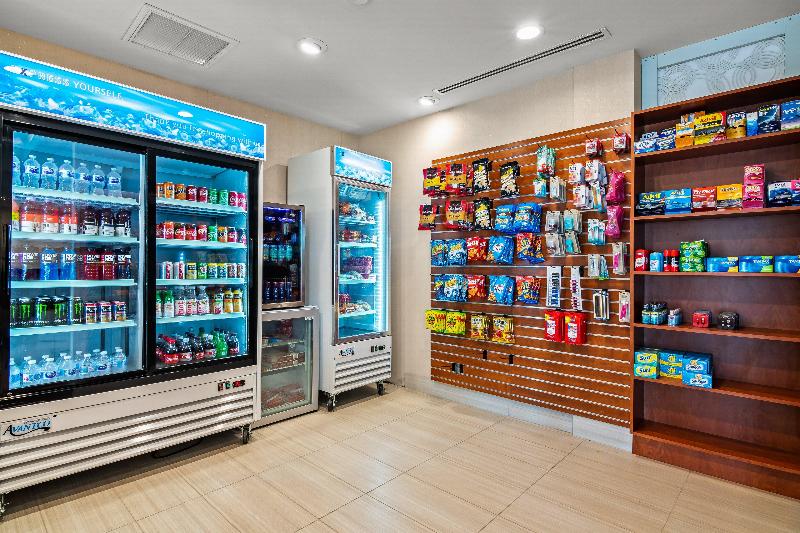 فندق Holiday Inn Express & Suites Orlando Lake Buena Vista, An Ihg