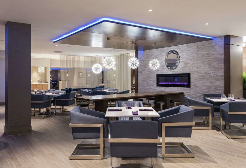 فندق Homewood Suites By Hilton Ottawa Downtown